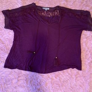 Jennifer Lopez Cold Shoulder Top